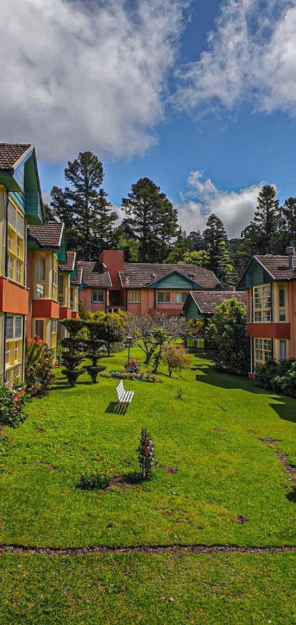 Duplex Floresta Negra - Sua Base Perfeita Em Gramado! Otima Localizacao Lagonegro 500M - 02 Quartos E 02 Banheiros Para Familia Em Condominio Fechad0, Cozinha Completa Com Garagem E Portaria 24H Esterno foto